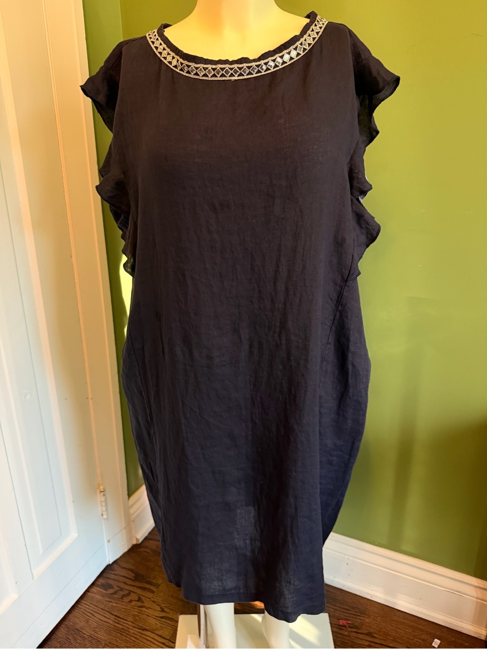 Bellambra Navy Linen Shift Dress with Embroidered Neckline Trim size 2X
